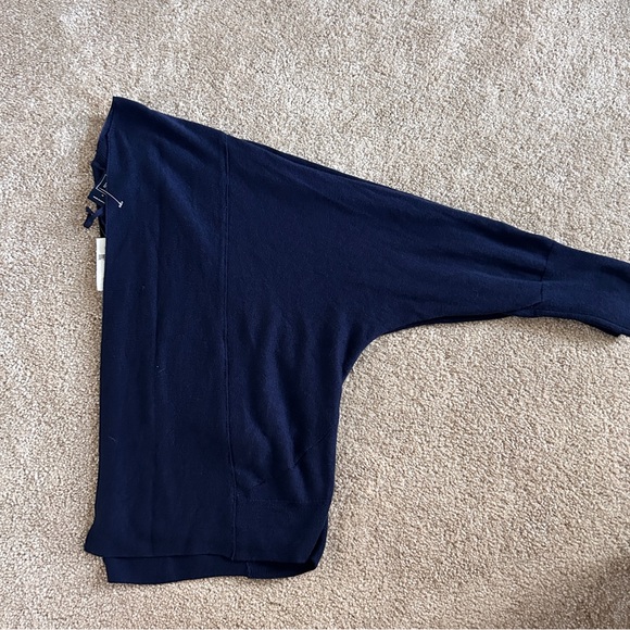 Women’s Navy Blue GAP Dolman style Cardigan size M with tags - Picture 5 of 9